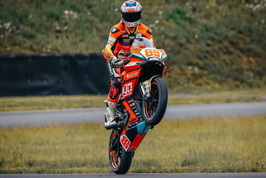 Oliver Svendsen skriver dansk motorsportshistorie med WorldSSP300-wildcard
(Foto: CS-M Racing)